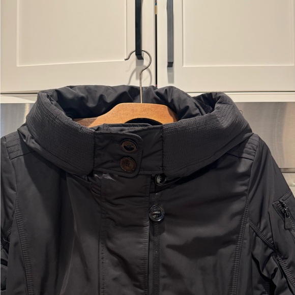 Women’s Creenstone Black Mid-Length Puffer Jacket with Hood - Picture 5 of 7